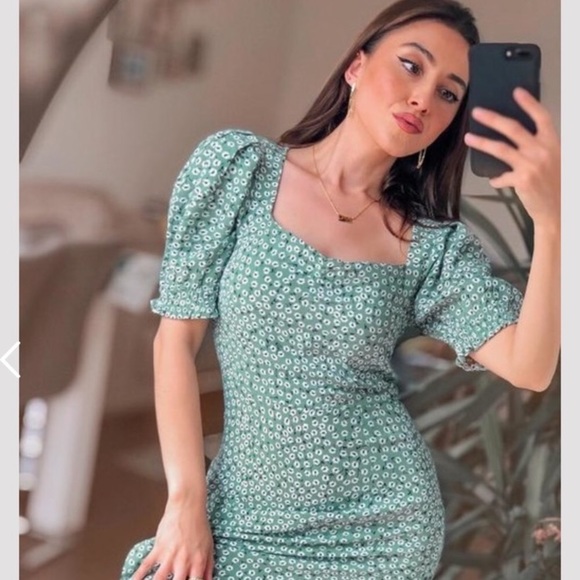 H&M Floral print puff sleeve dress - Picture 5 of 5